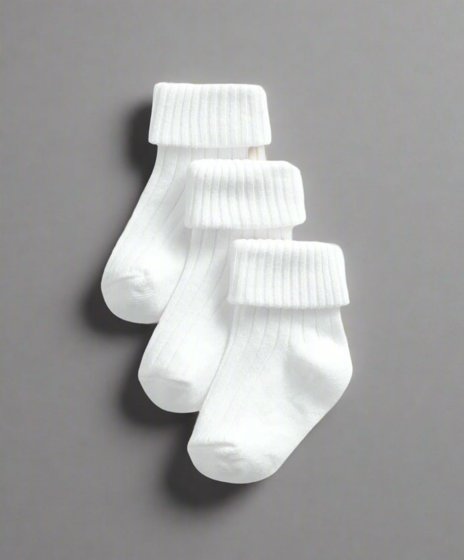Pack of 3 white ribbed socks with crew cuffs and cushioned heels