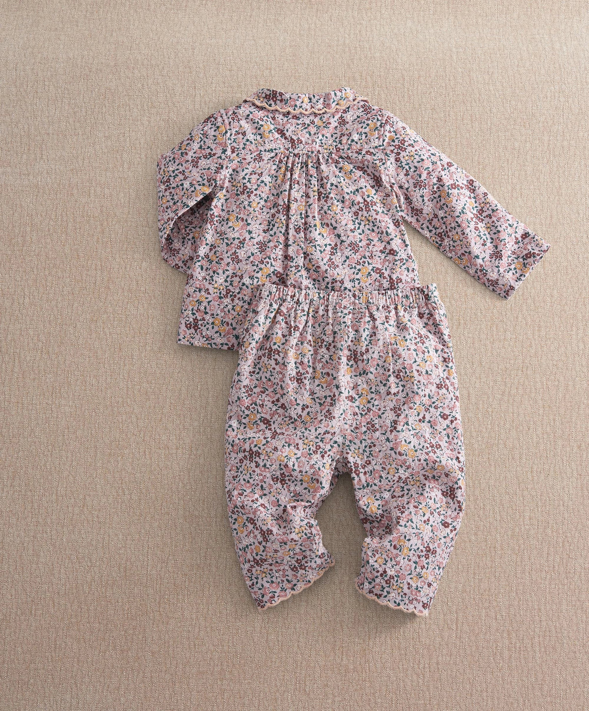 Vintage floral woven pajama set with long sleeves and gathered waist