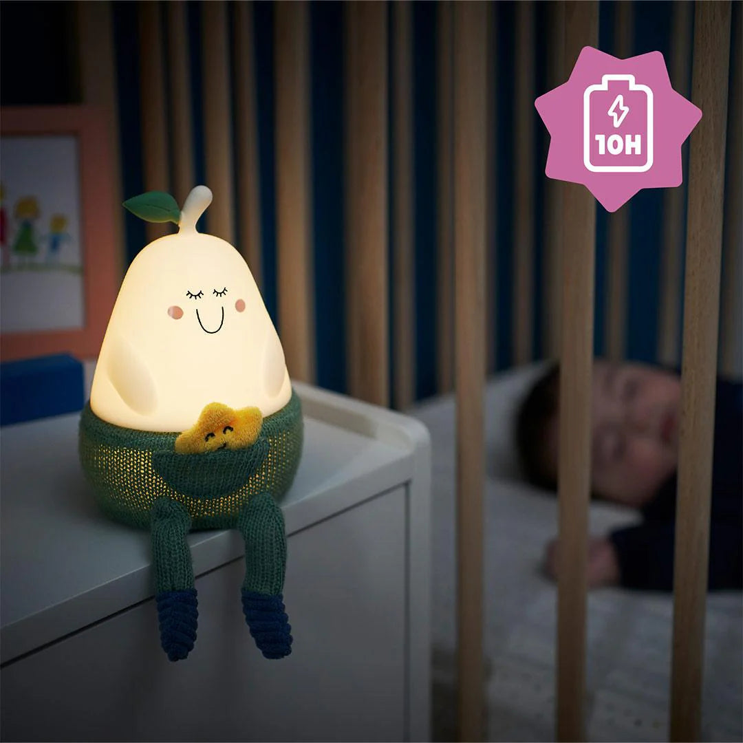 Pear-shaped silicone nightlight in green knit with yellow chick and small leaf top