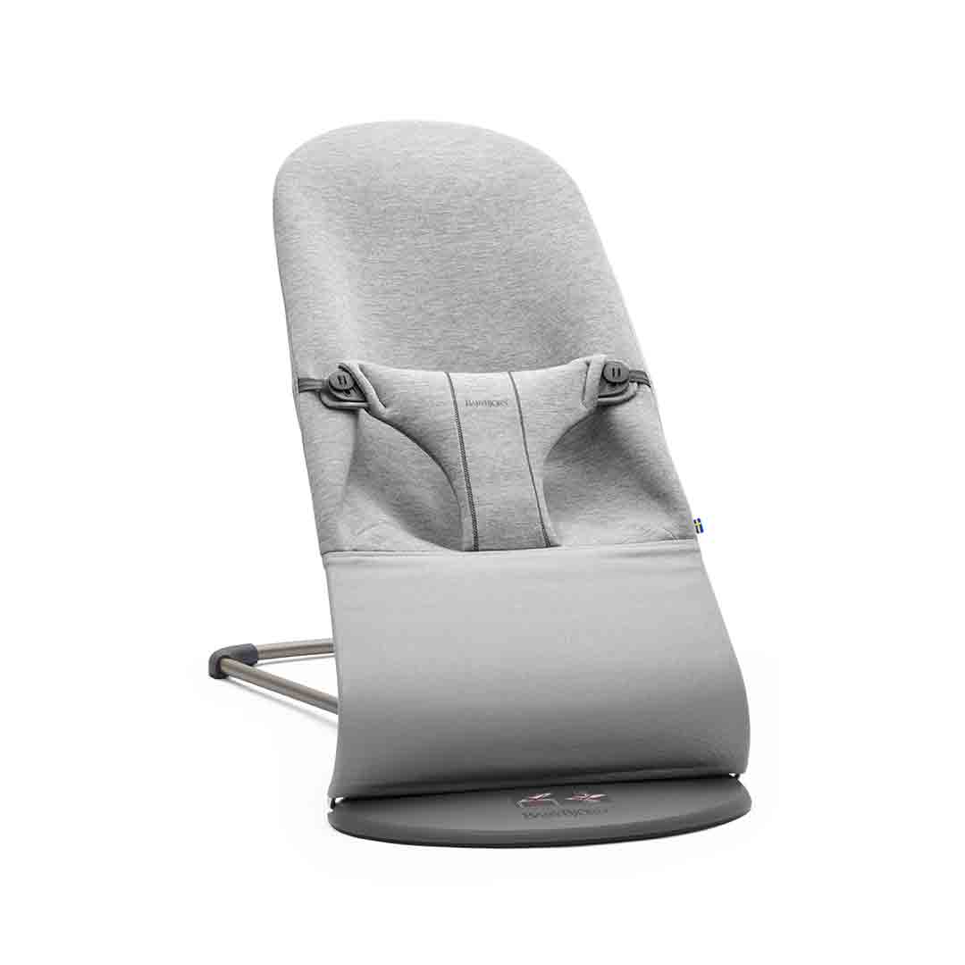 Light grey baby bouncer chair with upright back and footrest, 3D jersey cover