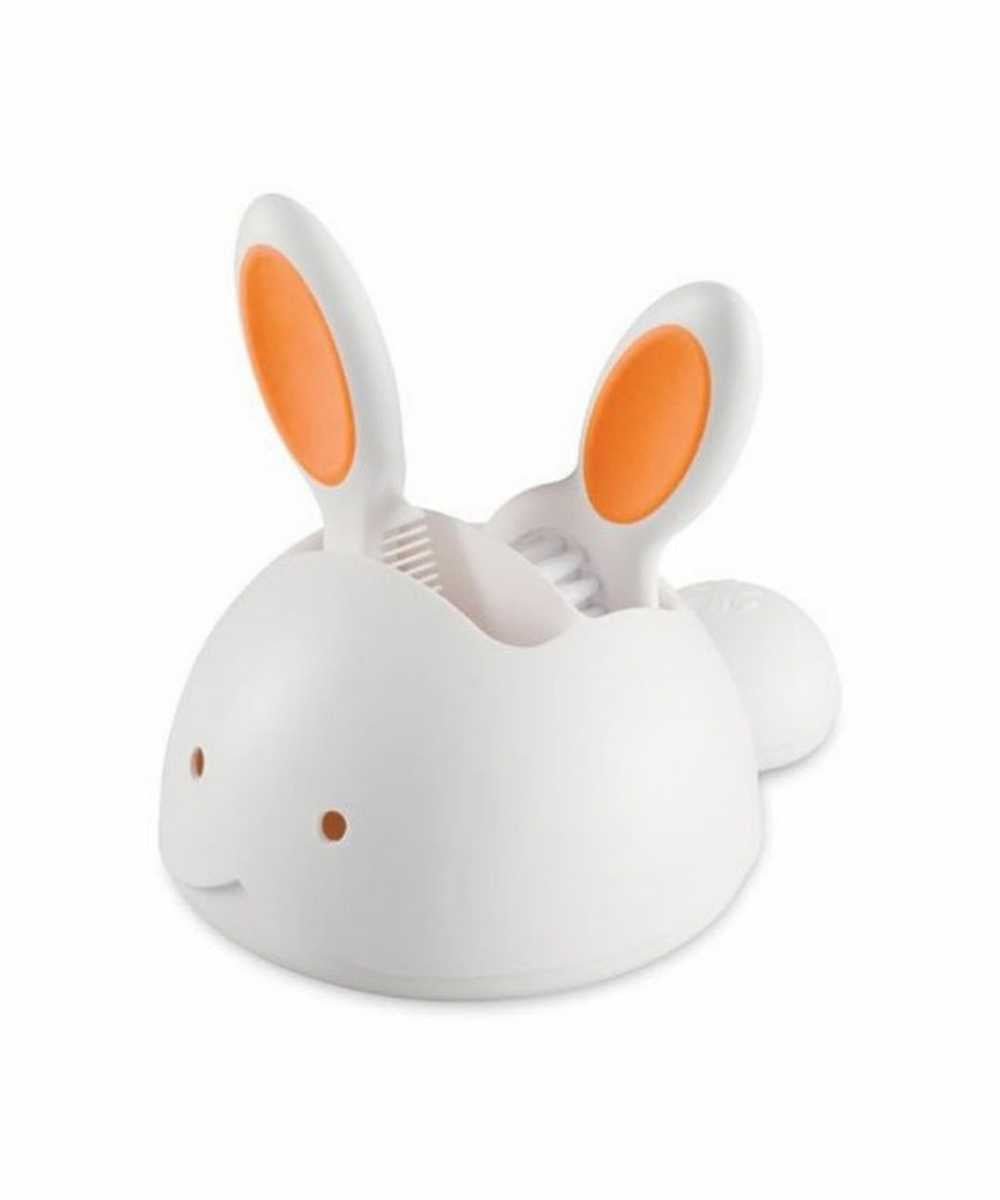 Hare-shaped hair brush and comb set with white body and orange grips