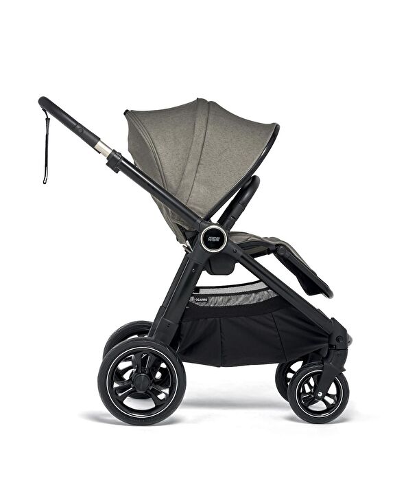 Ocarro stroller with gray seat and black frame, 4-wheel design and canopy