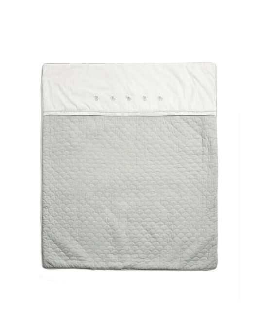 Cotbed quilt, white with light gray quilted pattern and stitched border